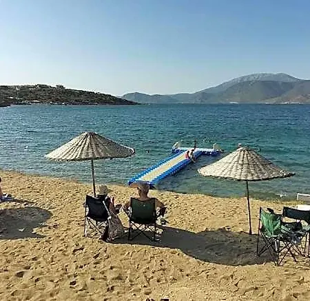 Family Friend Poolbbq 3b1 Alacati Hotel