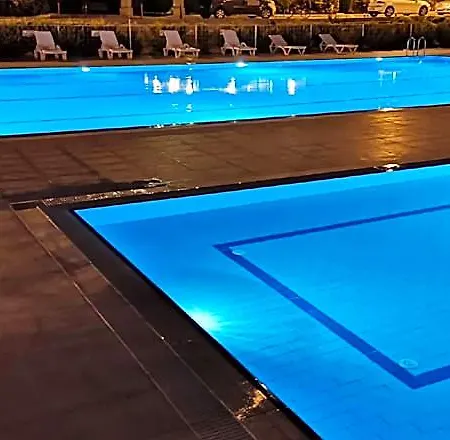 Family Friend Poolbbq 3b1 Alacati Hotel 3*