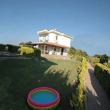 Hotel Family Friend Poolbbq 3b1 Alacati 3*