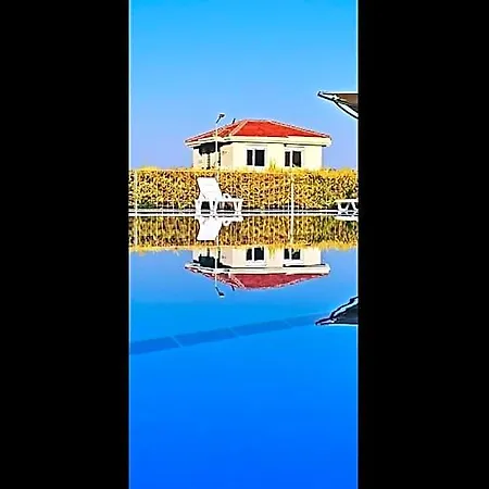 Family Friend Poolbbq 3b1 Alacati Hotel
