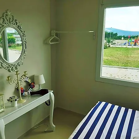 Hotel Family Friend Poolbbq 3b1 Alacati Çeşme