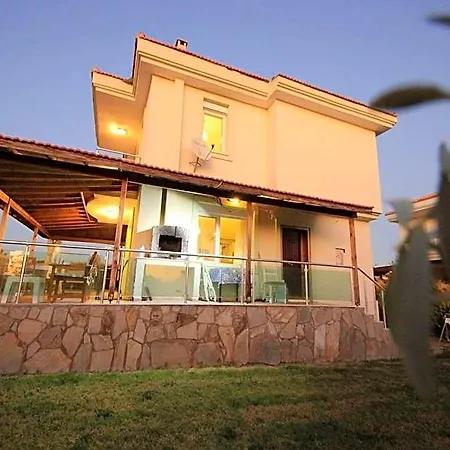 Hotel Family Friend Poolbbq 3b1 Alacati
